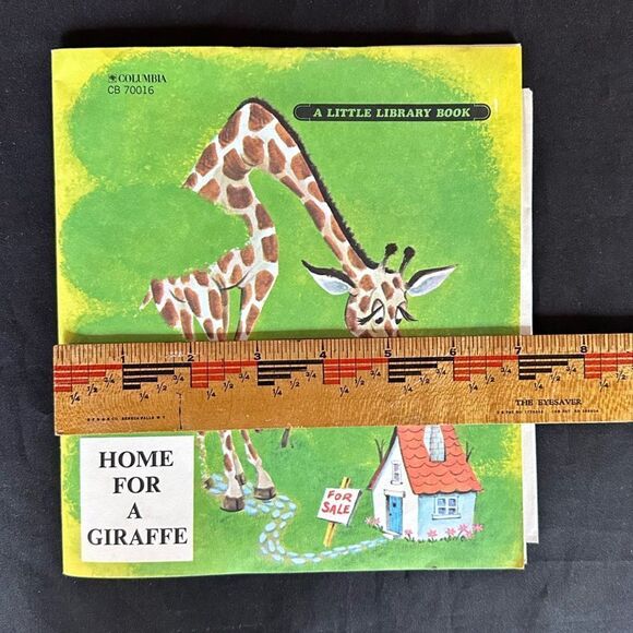 Vintage 1968 Read-along Home for a Giraffe 45 vinyl Record and Book Set - Picture 9 of 10